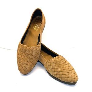 Bass Shoes Camel/ Tan basket weave  Loafers Size 8